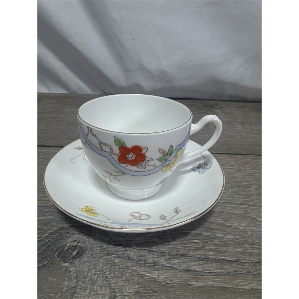 Heathcote Vintage Teacup and Saucer‎ Bone China Floral